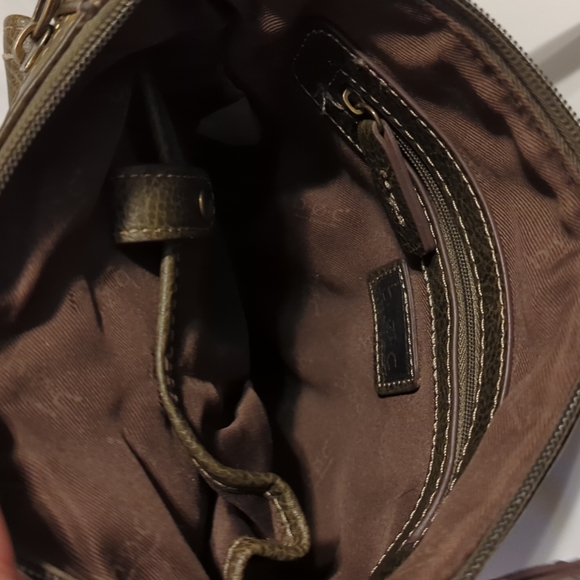 B.O.C. Crossbody Bag - Picture 9 of 11